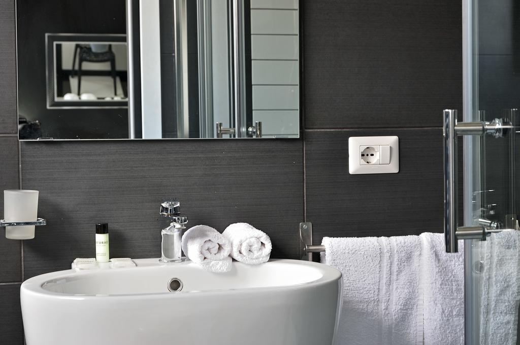 Black & White G&G ローマ 部屋 写真