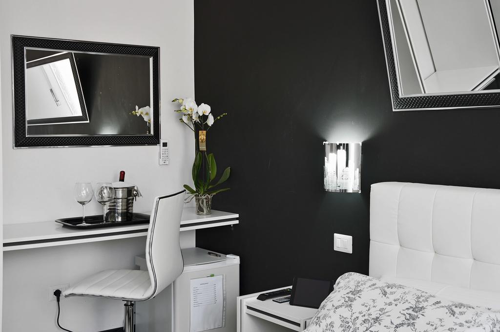 Black & White G&G ローマ 部屋 写真